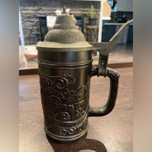 Vintage German Ein Prosit Der Gemutlichkeit Molded Glass Stein Plastic Lid